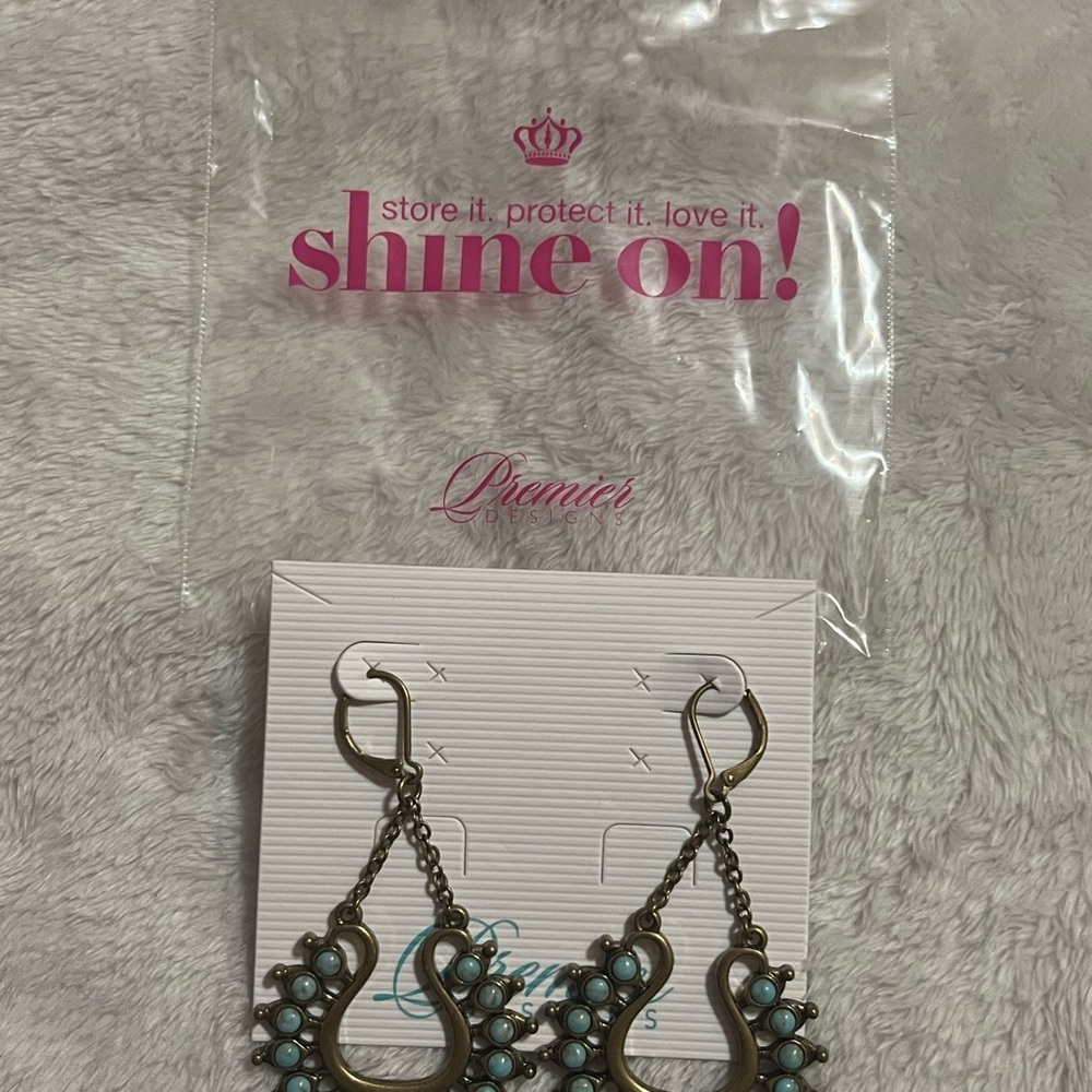 Premier Designs Earrings NWOT - Picture 2 of 4